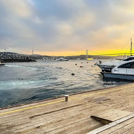 Rent The Entire Bosphorus House וילה *