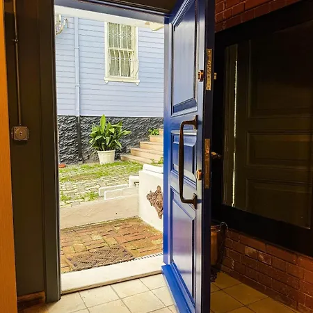 Rent The Entire Bosphorus House Villa *